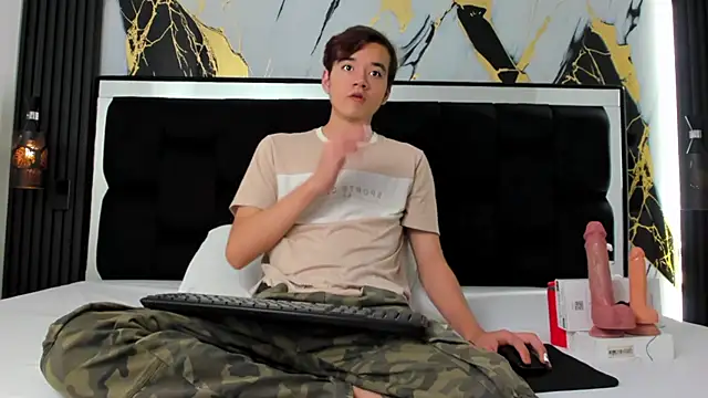 bunny maxi online show from December 19, 12:45 pm