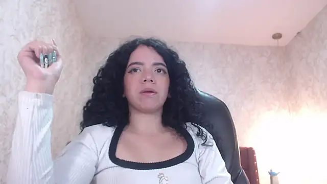 EmmaCowperr online show from January 5, 9:05 am