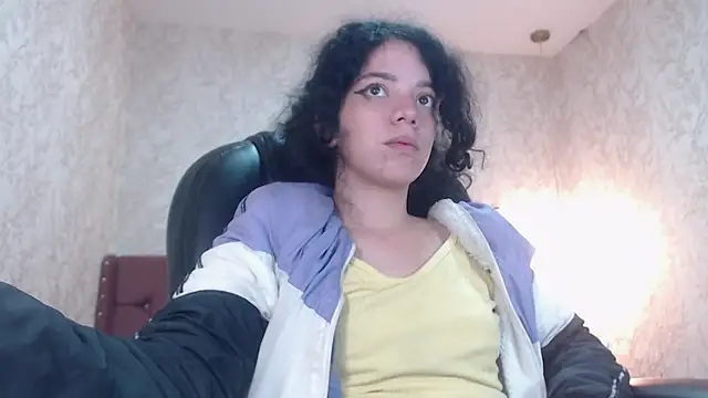 EmmaCowperr online show from January 12, 3:28 am