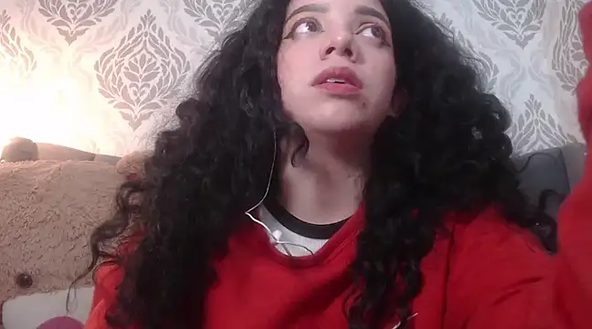 EmmaCowperr online show from February 24, 4:47 pm