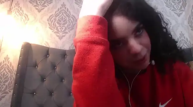 EmmaCowperr online show from March 10, 2:48 pm