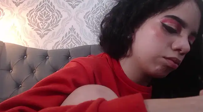 EmmaCowperr online show from March 10, 5:50 pm