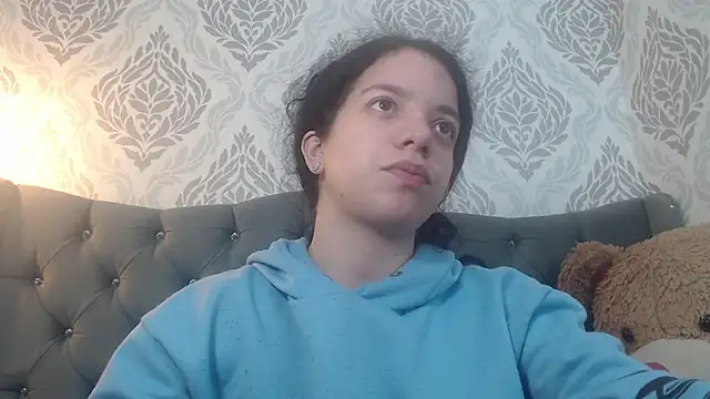 EmmaCowperr online show from March 15, 8:43 pm