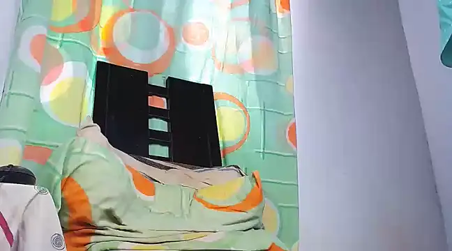 Snapshot of DanteSantoro chatting on February 14, 4:41 pm DanteSantoro online show from February 14, 4:41 pm