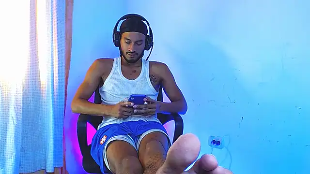 Snapshot of DanteSantoro chatting on January 7, 7:49 pm DanteSantoro online show from January 7, 7:49 pm