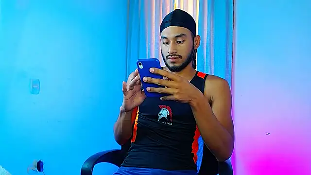 Snapshot of DanteSantoro chatting on January 9, 3:48 pm DanteSantoro online show from January 9, 3:48 pm