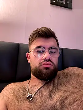 Snapshot of yxssxn24403 chatting on October 8, 6:11 am yxssxn24403 online show from October 8, 6:11 am