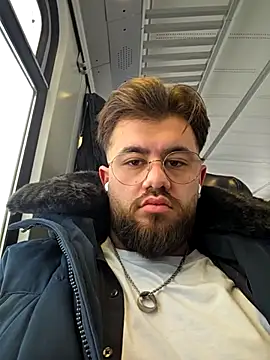 Snapshot of yxssxn24403 chatting on February 6, 9:56 am yxssxn24403 online show from February 6, 9:56 am