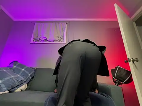 mouser21212 online show from February 14, 7:38 am