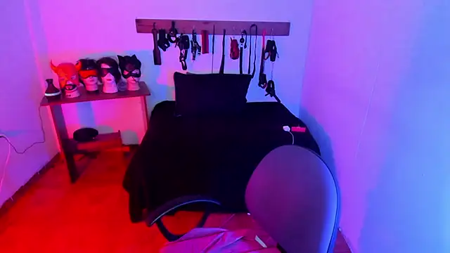 LucyStrike  online show from January 13, 11:32 pm