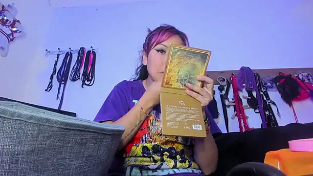 LucyStrike  online show from February 5, 11:20 pm