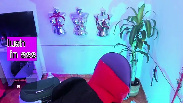 LucyStrike  online show from June 6, 12:16 am