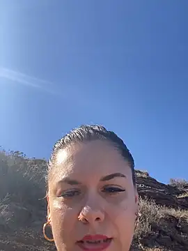 Luccreccia  online show from October 8, 1:53 pm