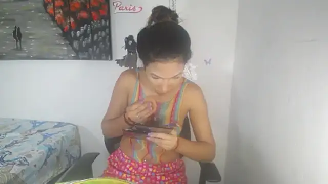 KamileLatinasexy online show from January 18, 9:29 pm