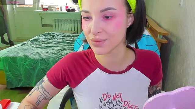 folinskayyya online show from April 10, 5:23 am