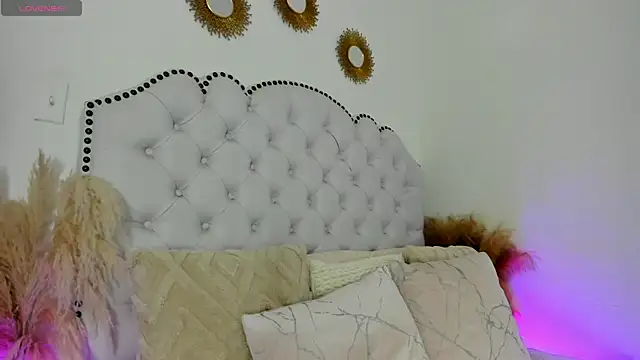 Ashleyjenner  online show from January 25, 12:48 am