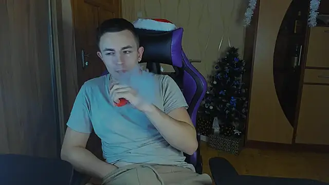 Snapshot of bigmark033 chatting on January 10, 4:51 pm bigmark033 online show from January 10, 4:51 pm