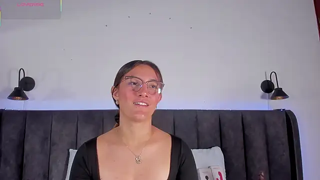 Ruth harvey  online show from October 19, 4:02 am