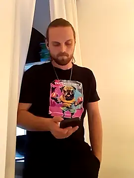 Snapshot of VitaminmanFL chatting on January 1, 2:30 am VitaminmanFL online show from January 1, 2:30 am