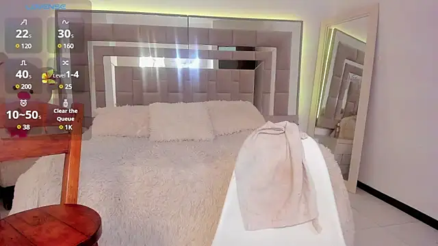 Nicolle foxy online show from December 20, 7:07 pm