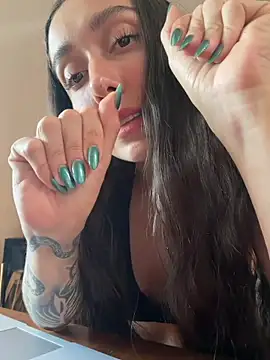 Snapshot of emiliasommer chatting on July 9, 1:26 pm emiliasommer online show from July 9, 1:26 pm