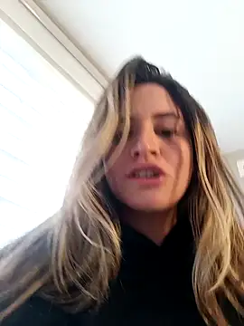 maliciaworld online show from January 19, 6:32 pm