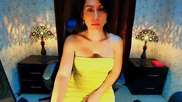 Snapshot of jewellzafiro chatting on July 1, 5:34 pm jewellzafiro online show from July 1, 5:34 pm