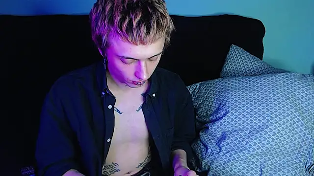 Snapshot of axxxturel chatting on December 25, 10:27 pm axxxturel online show from December 25, 10:27 pm