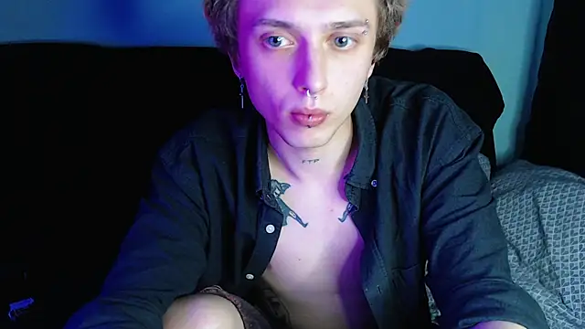 Snapshot of axxxturel chatting on December 28, 7:22 am axxxturel online show from December 28, 7:22 am