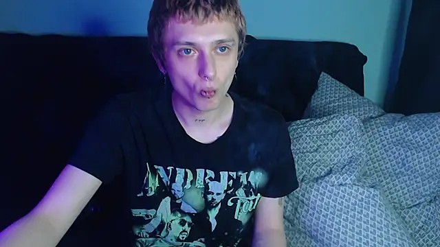 Snapshot of axxxturel chatting on December 30, 3:57 pm axxxturel online show from December 30, 3:57 pm