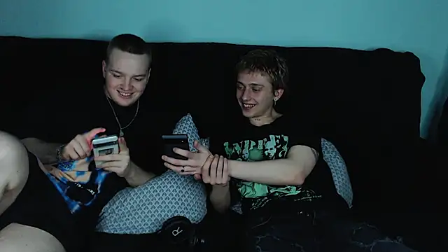 Snapshot of axxxturel chatting on January 6, 3:42 am axxxturel online show from January 6, 3:42 am