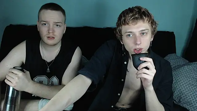 Snapshot of axxxturel chatting on January 6, 9:11 pm axxxturel online show from January 6, 9:11 pm