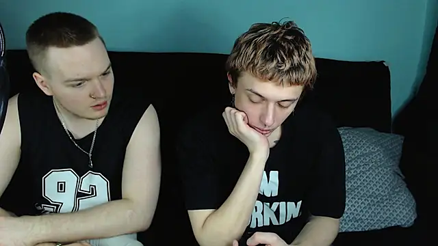 Snapshot of axxxturel chatting on January 7, 9:46 pm axxxturel online show from January 7, 9:46 pm