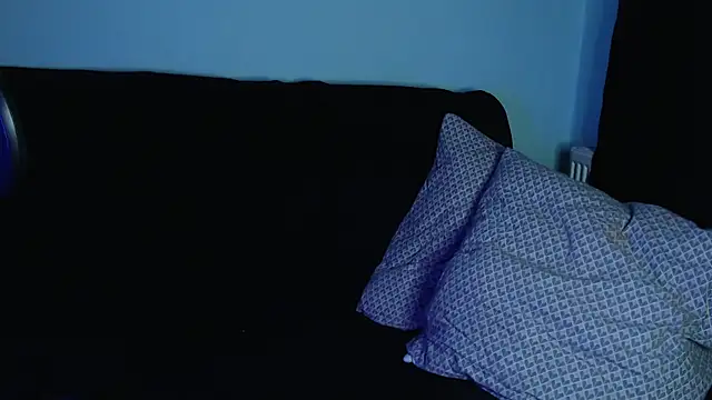 Snapshot of axxxturel chatting on February 25, 12:36 am axxxturel online show from February 25, 12:36 am