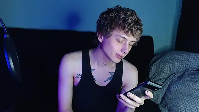 Snapshot of axxxturel chatting on March 12, 9:56 pm axxxturel online show from March 12, 9:56 pm