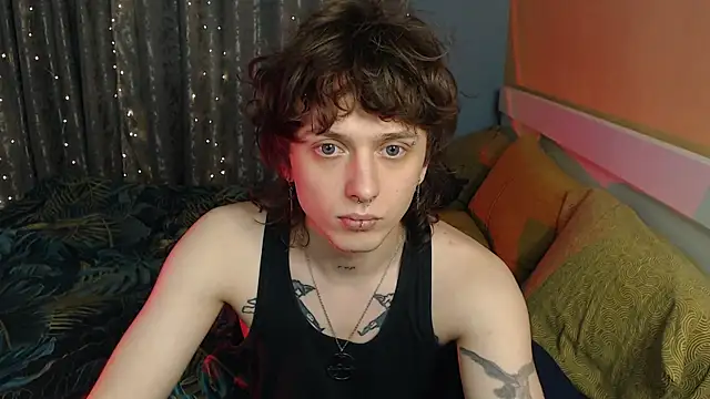 Snapshot of axxxturel chatting on December 15, 10:25 pm axxxturel online show from December 15, 10:25 pm