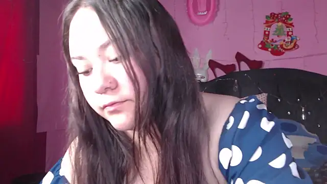 Snapshot of NikkiRous_ chatting on February 18, 4:37 pm NikkiRous online show from February 18, 4:37 pm