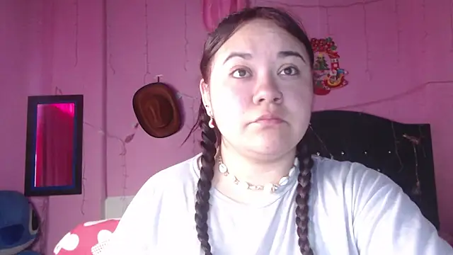 Snapshot of NikkiRous_ chatting on November 6, 12:39 pm NikkiRous online show from November 6, 12:39 pm