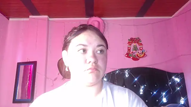 Snapshot of NikkiRous_ chatting on November 14, 1:43 pm NikkiRous online show from November 14, 1:43 pm