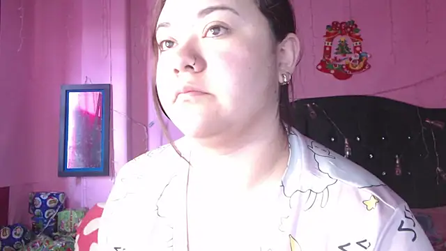 Snapshot of NikkiRous_ chatting on December 17, 3:40 pm NikkiRous online show from December 17, 3:40 pm