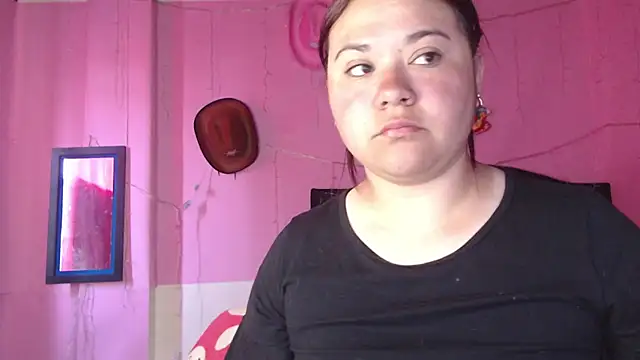 NikkiRous  online show from January 6, 1:48 pm