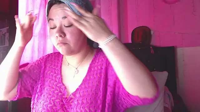 NikkiRous  online show from March 1, 2:19 pm