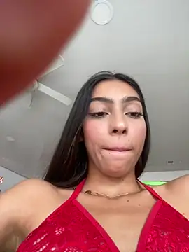 Snapshot of Ema_azel chatting on December 13, 5:54 pm Ema azel online show from December 13, 5:54 pm