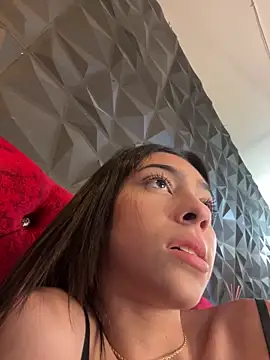 Snapshot of Ema_azel chatting on March 4, 5:13 pm Ema azel online show from March 4, 5:13 pm