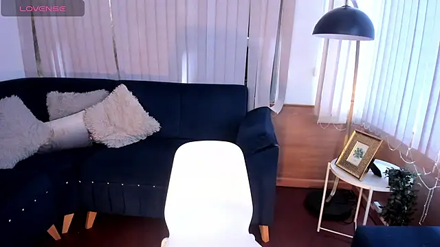 cami cruzz online show from February 6, 8:02 pm