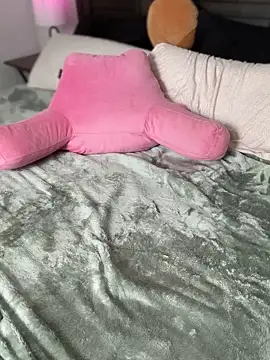 BrattyBae xo online show from September 20, 8:32 pm