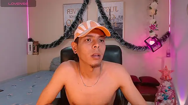 KokoAndRin online show from December 13, 7:21 pm