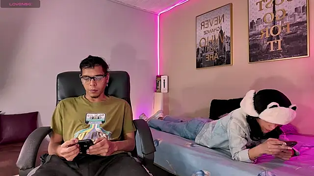 KokoAndRin online show from January 29, 6:50 pm