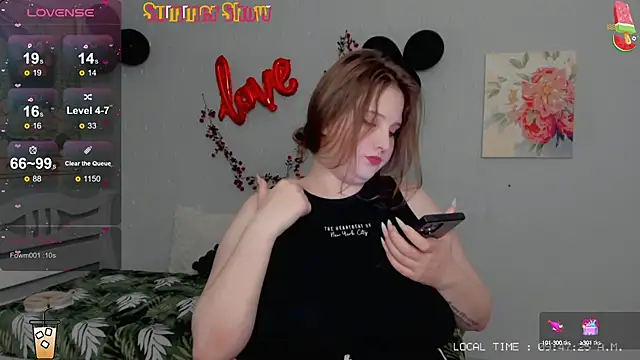 Snapshot of Crystal_Chris chatting on February 28, 7:46 pm Crystal Chris online show from February 28, 7:46 pm