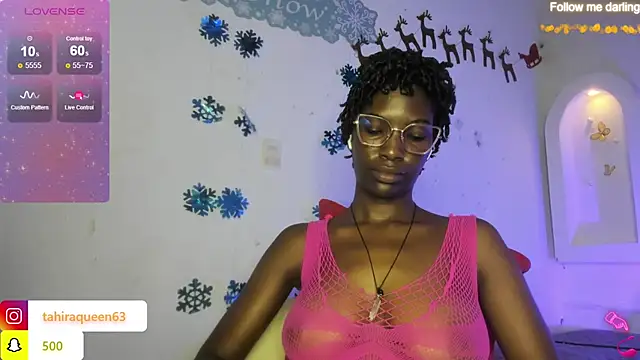 Snapshot of Tahira_21_ chatting on January 10, 11:18 pm Tahira 21 online show from January 10, 11:18 pm